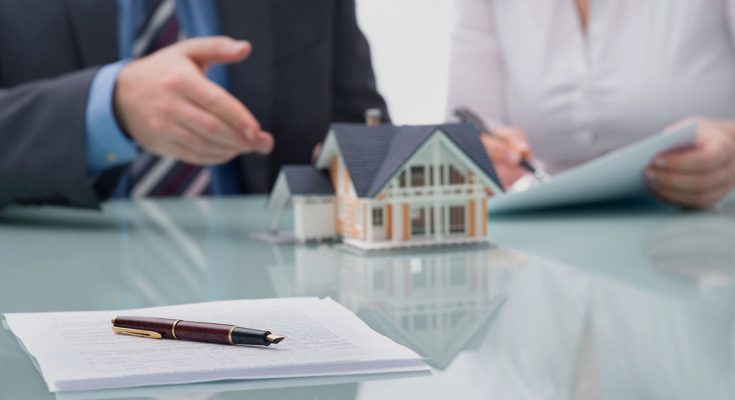 ¿CUÁLES SON LAS OBLIGACIONES DEL COMPRADOR Y VENDEDOR EN EL CONTRATO DE COMPRAVENTA? ¿CUÁLES SON LAS OBLIGACIONES DEL COMPRADOR Y VENDEDOR EN EL CONTRATO DE COMPRAVENTA?